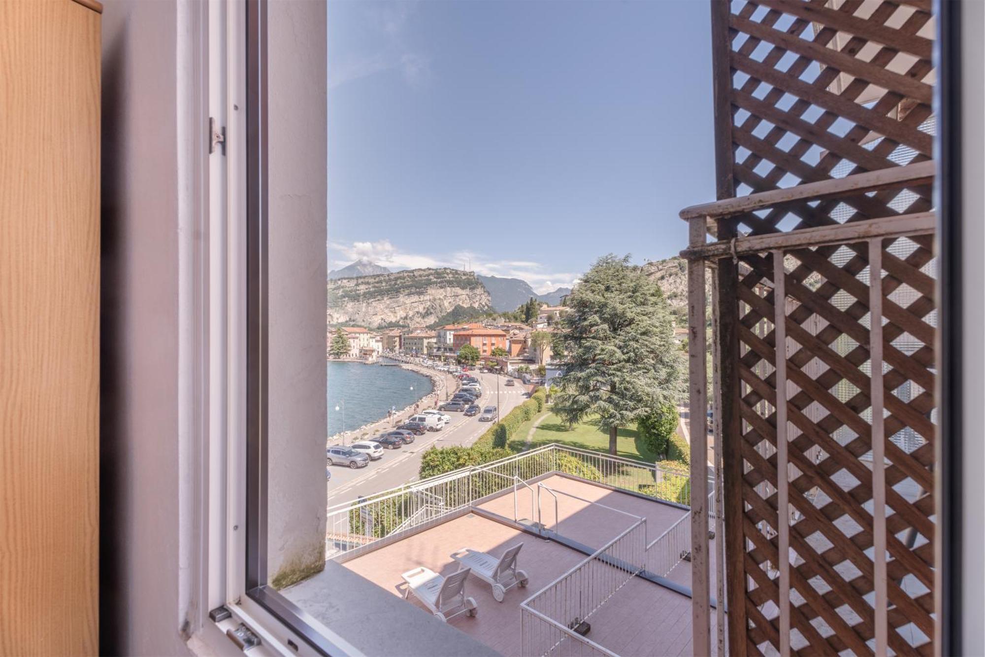Lake Hotel Ifigenia Torbole Sul Garda Eksteriør bilde