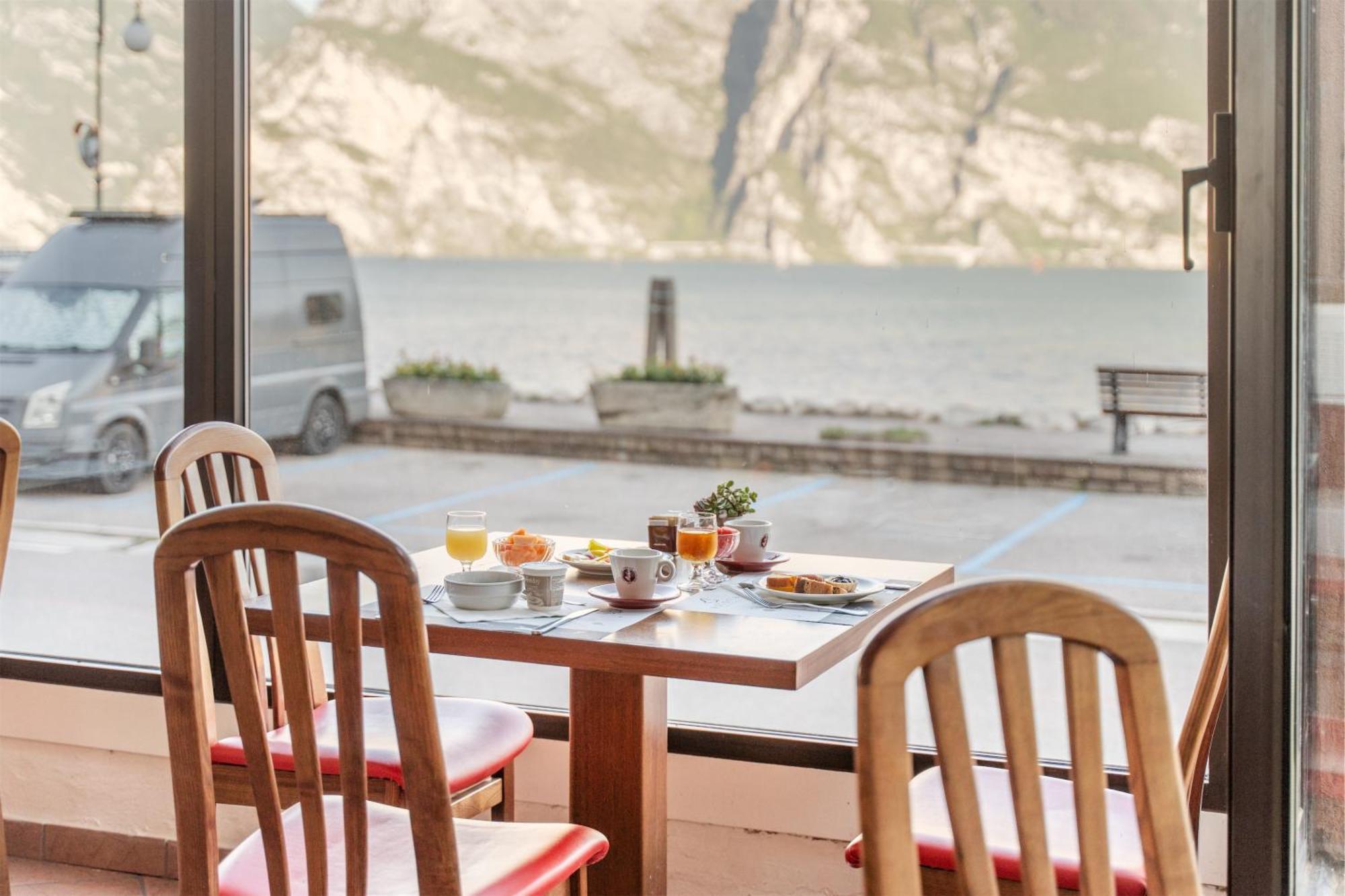 Lake Hotel Ifigenia Torbole Sul Garda Eksteriør bilde